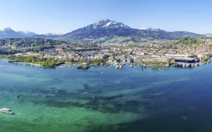 Bird's eye view of the city of Lucerne.